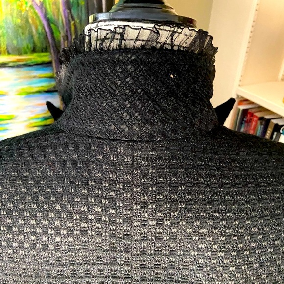 Jones New York suit size 10. Pristine. With velvet trim and delicate ruffle. - Picture 3 of 16